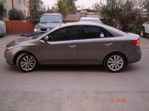 Kia Cerato full