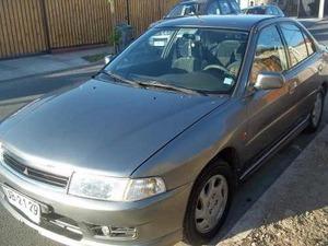 Mitsubishi Lancer sedán