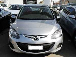 Mazda Mazda 2 1.5 V FULL LLANTAS