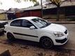 Kia Rio 2008 con aire acondicionado