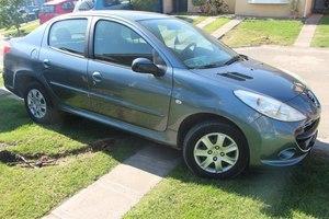 Peugeot 207 XS Line Sedan